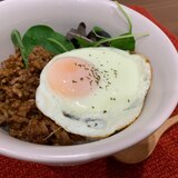 ロコモコ風丼ぶり